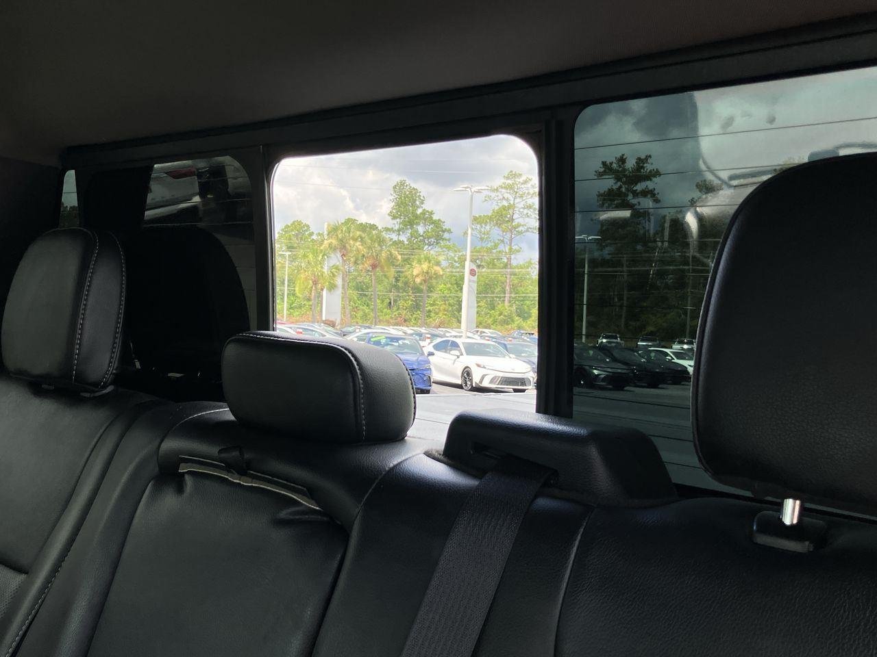 Used 2019 Gray (Stone Gray) Ford Lariat SuperCrew 4WD image 23