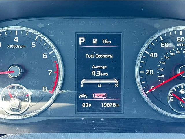 Used 2024 White Kia GT-Line image 12