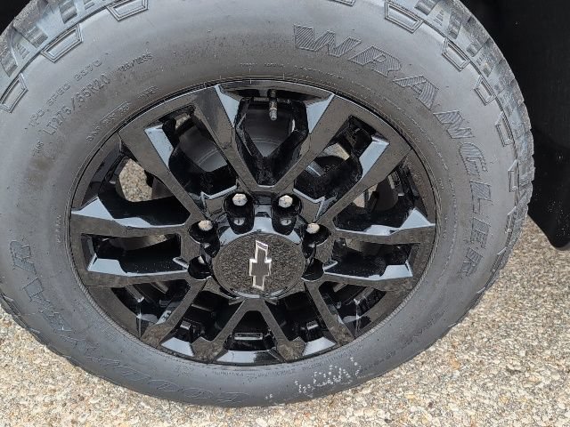 New 2026 Lakeshore Blue Metallic Chevrolet Custom image 26