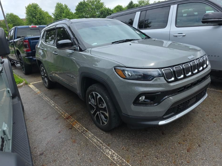 2022 Jeep Compass Limited 4X4's photo
