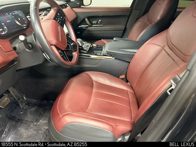 Used 2023  Land Rover SE Dynamic image 16