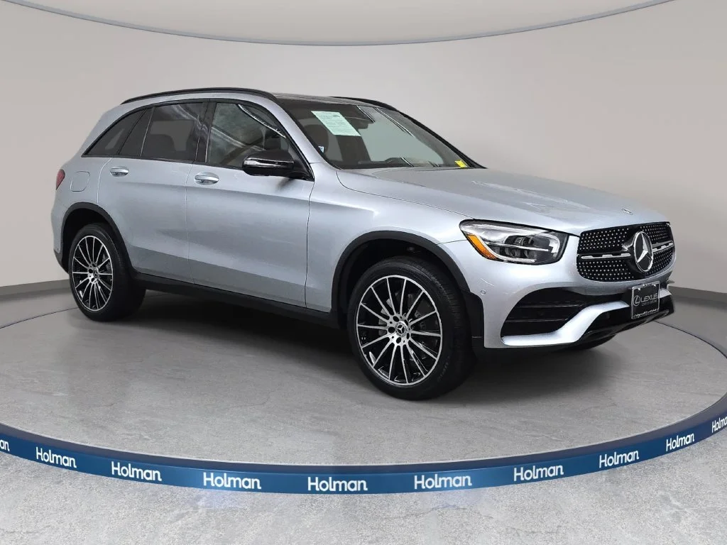 Used 2021 Silver Mercedes-Benz GLC 300 image 4