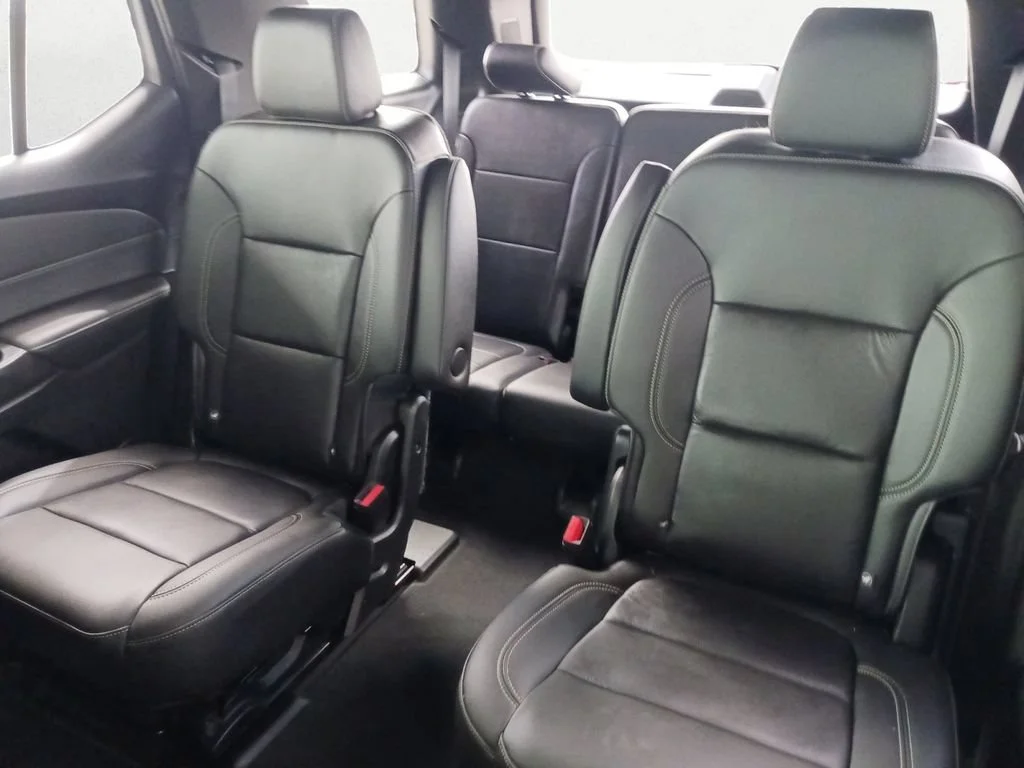 Used 2023 Mosaic Black Metallic Chevrolet LT Leather image 9
