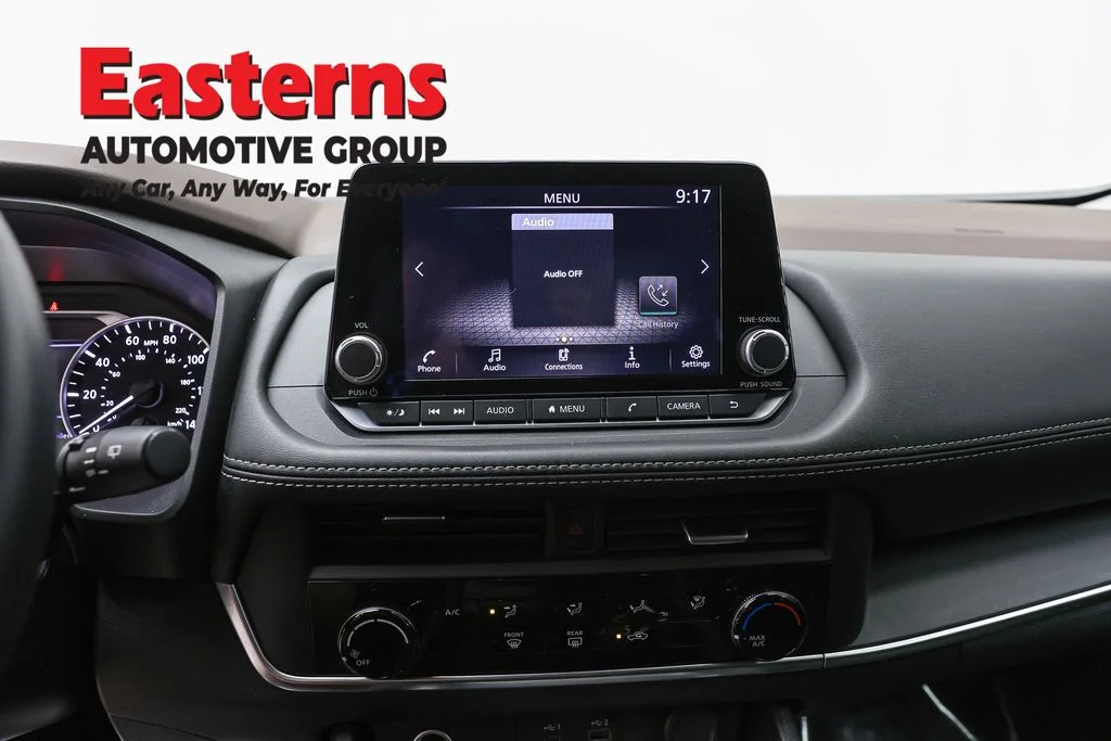 Used 2023 Gray Nissan S image 12