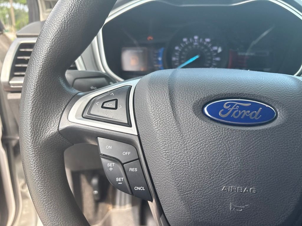 Used 2016 White Ford SE image 21