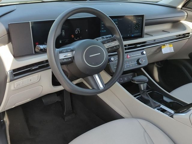 Used 2026 White Hyundai SE image 9