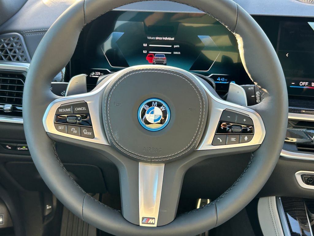 New 2026 Dravit Grey Metallic BMW xDrive50e image 18