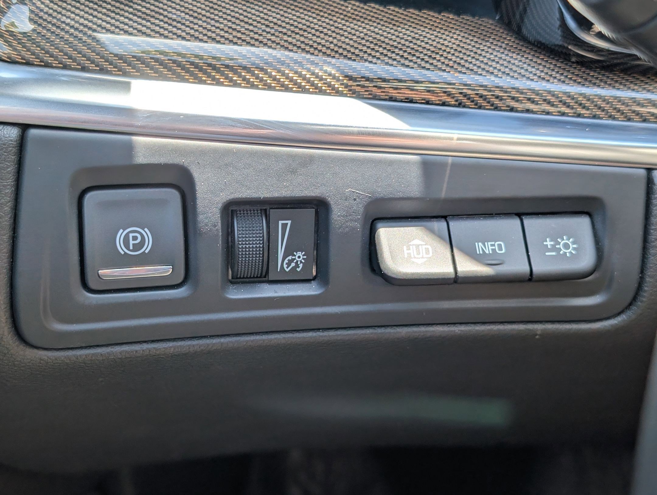 Used 2023 Argent Silver Metallic Cadillac Sport image 25