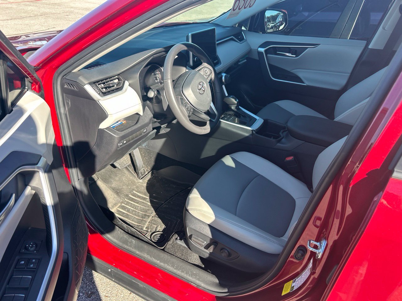 Used 2025 Red Toyota XLE Premium image 9