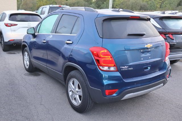 Used 2020 Pacific Blue Metallic Chevrolet LT image 3