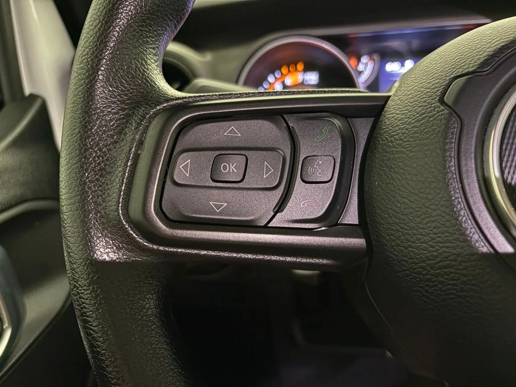 Used 2023 White Jeep Sport image 4