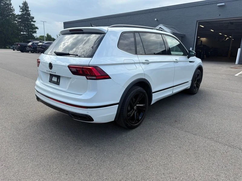 Used 2023 White Volkswagen 2.0T SE R-Line Black image 16