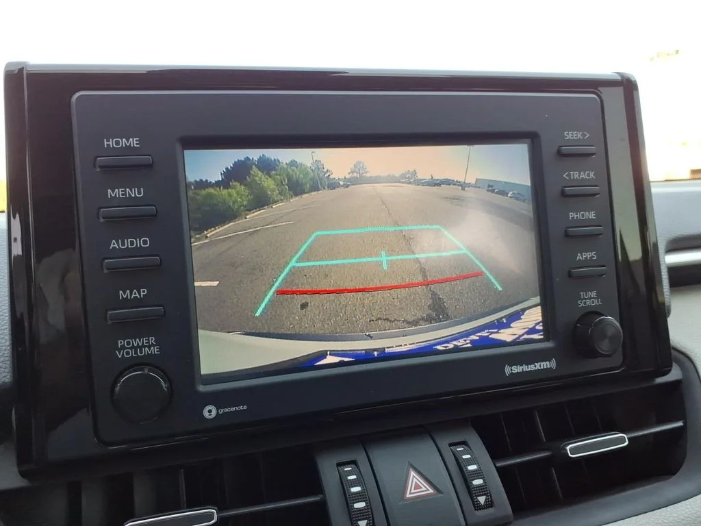 Used 2022 Lunar Toyota XLE Premium image 12