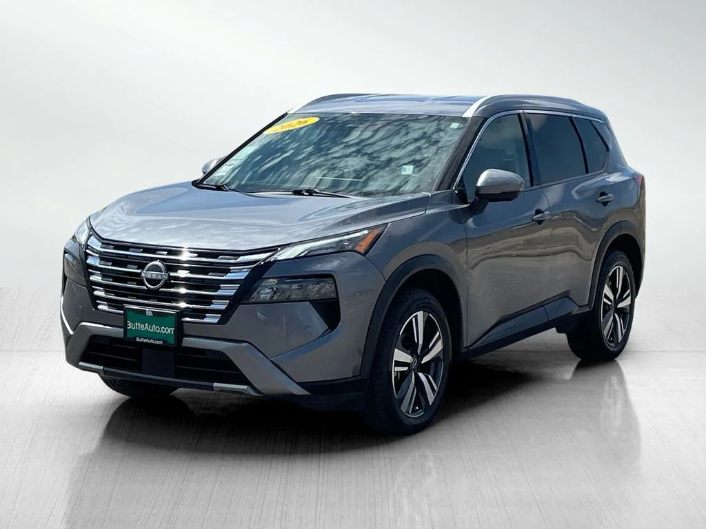 Used 2026 Gun Metallic Nissan SL image 7