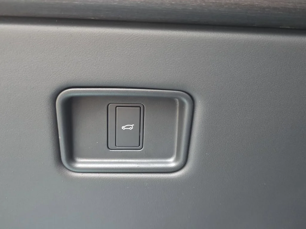 2025 Land Rover Range Rover SE - Photo 28