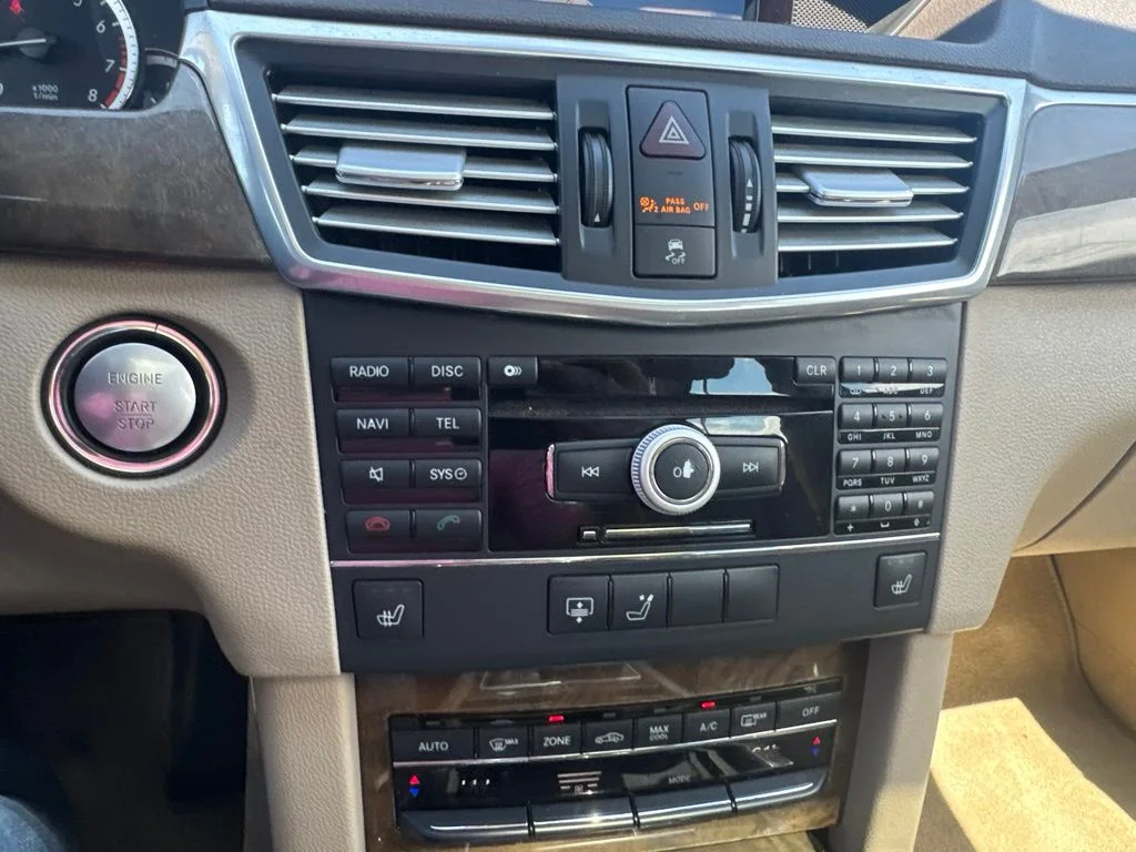 Used 2010 Diamond White Metallic Mercedes-Benz E 350 image 20