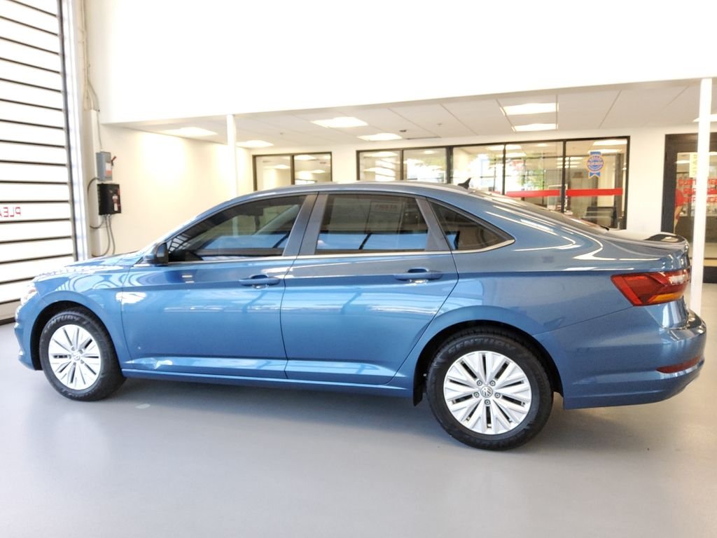 Used 2019  Volkswagen 1.4T S image 24
