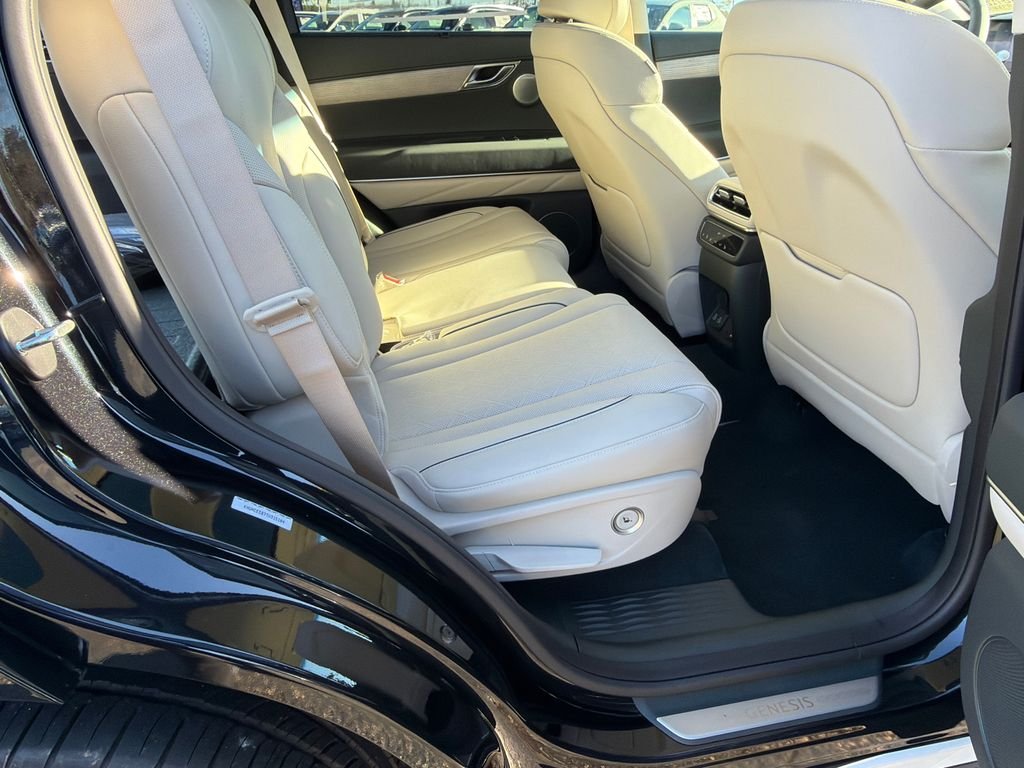 New 2026 Black Genesis 2.5T Prestige image 15