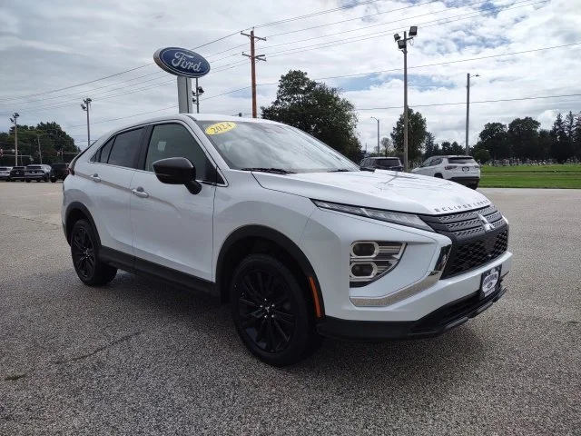 Certified Used 2024 White Mitsubishi  image 7