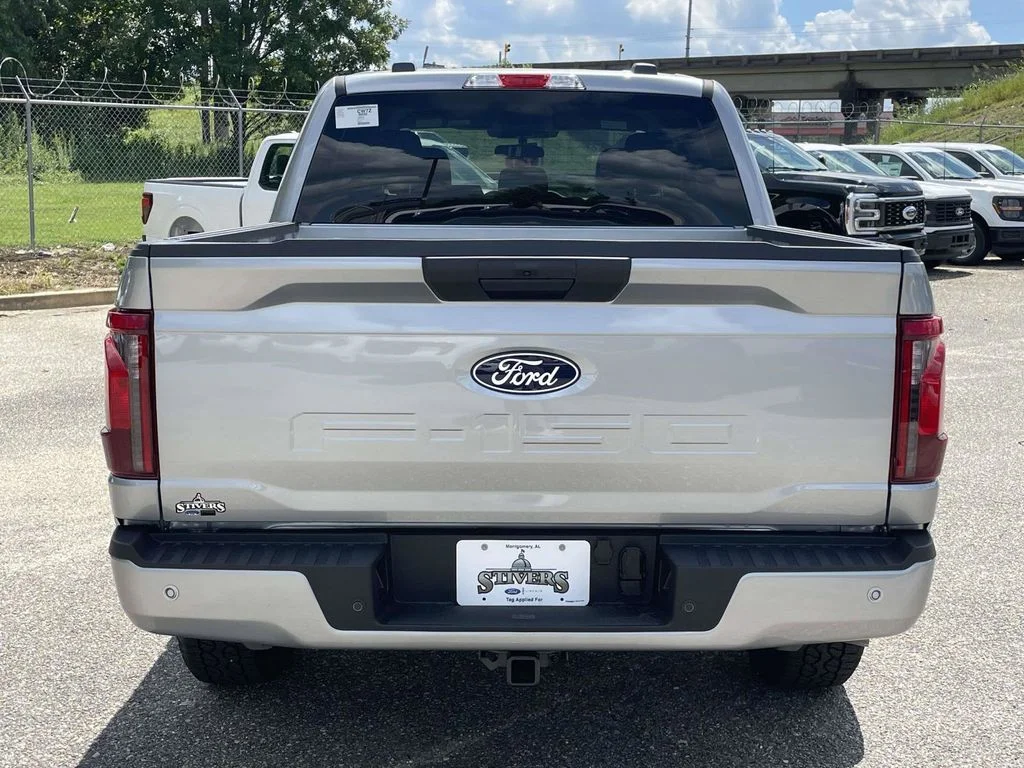 New 2026 Silver Ford XLT image 4