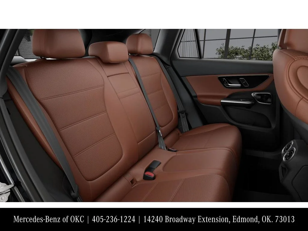 Used 2026 Black Mercedes-Benz GLC 300 image 5