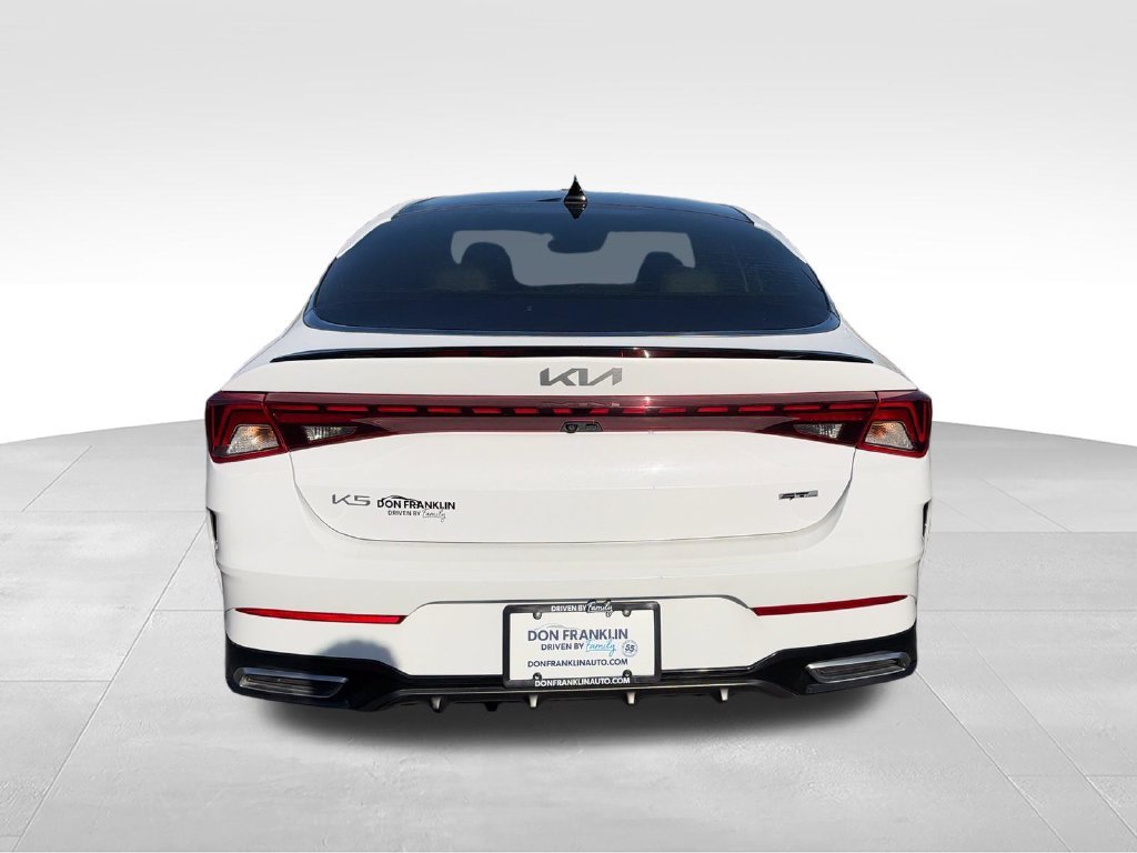 Used 2023 White Kia GT-Line image 4