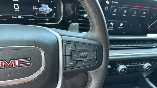 Used 2022 Silver GMC SLT image 24