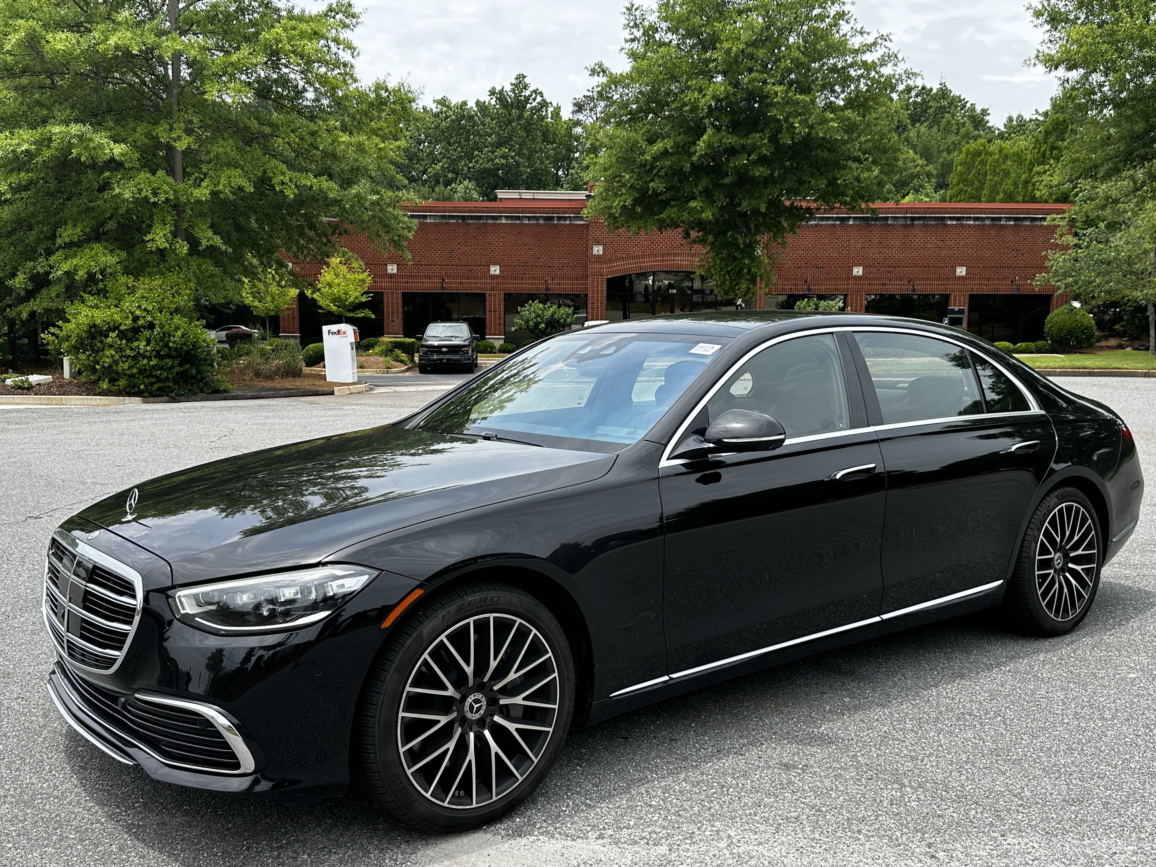 Certified Used 2025 Black Mercedes-Benz S 580 image 4