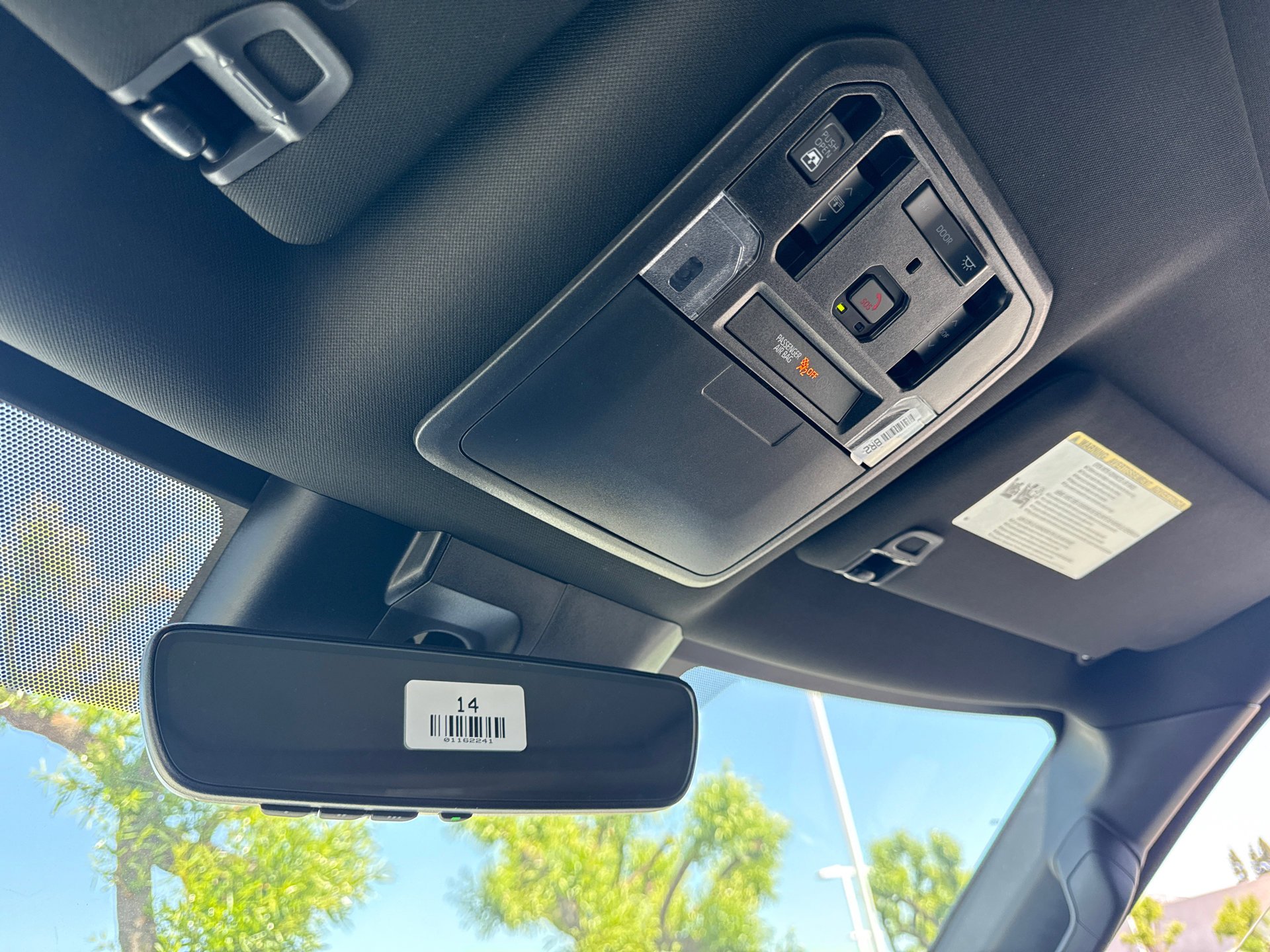 2025 Toyota Tundra Limited - Photo 30