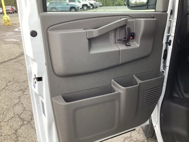 2026 Chevrolet Express Cargo Work Van - Photo 16