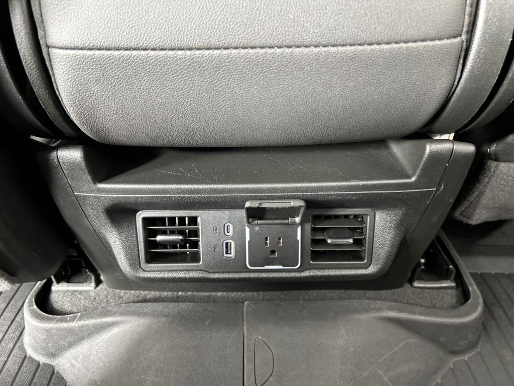 Used 2025 White GMC SLT image 20