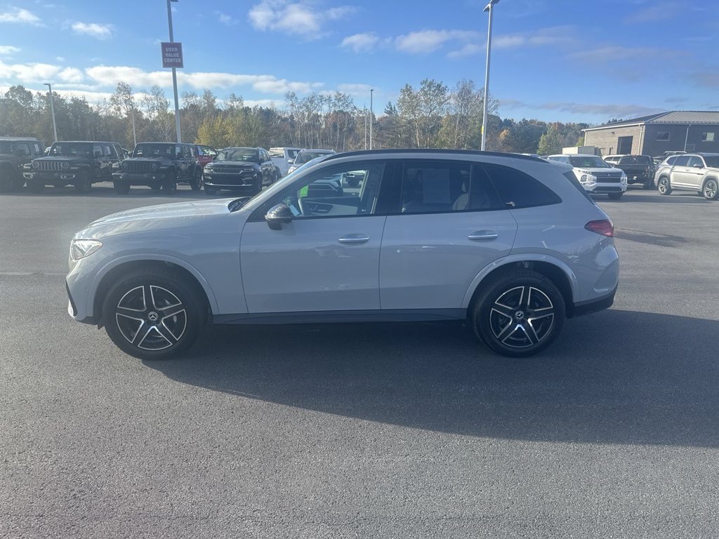 Used 2026  Mercedes-Benz GLC 300 image 5