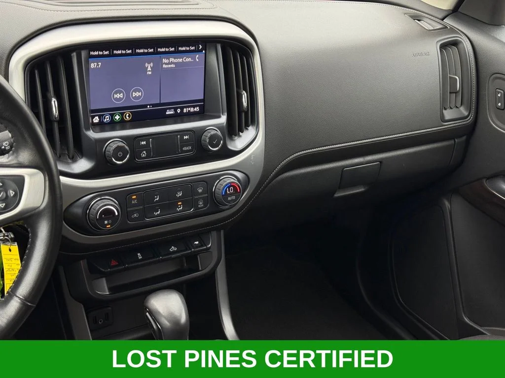 Used 2022 White GMC Elevation image 24