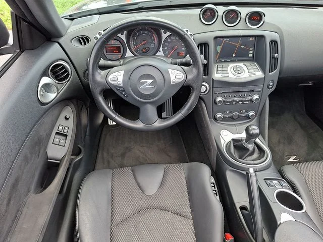 Used 2019 Gray Nissan  image 11