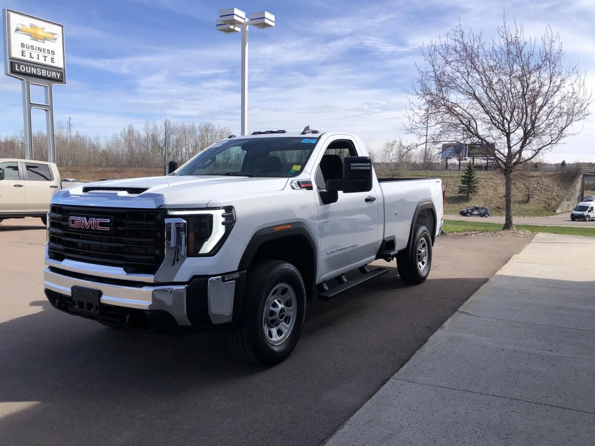 Used 2024 White GMC 4WD Reg Cab 142" Pro image 4