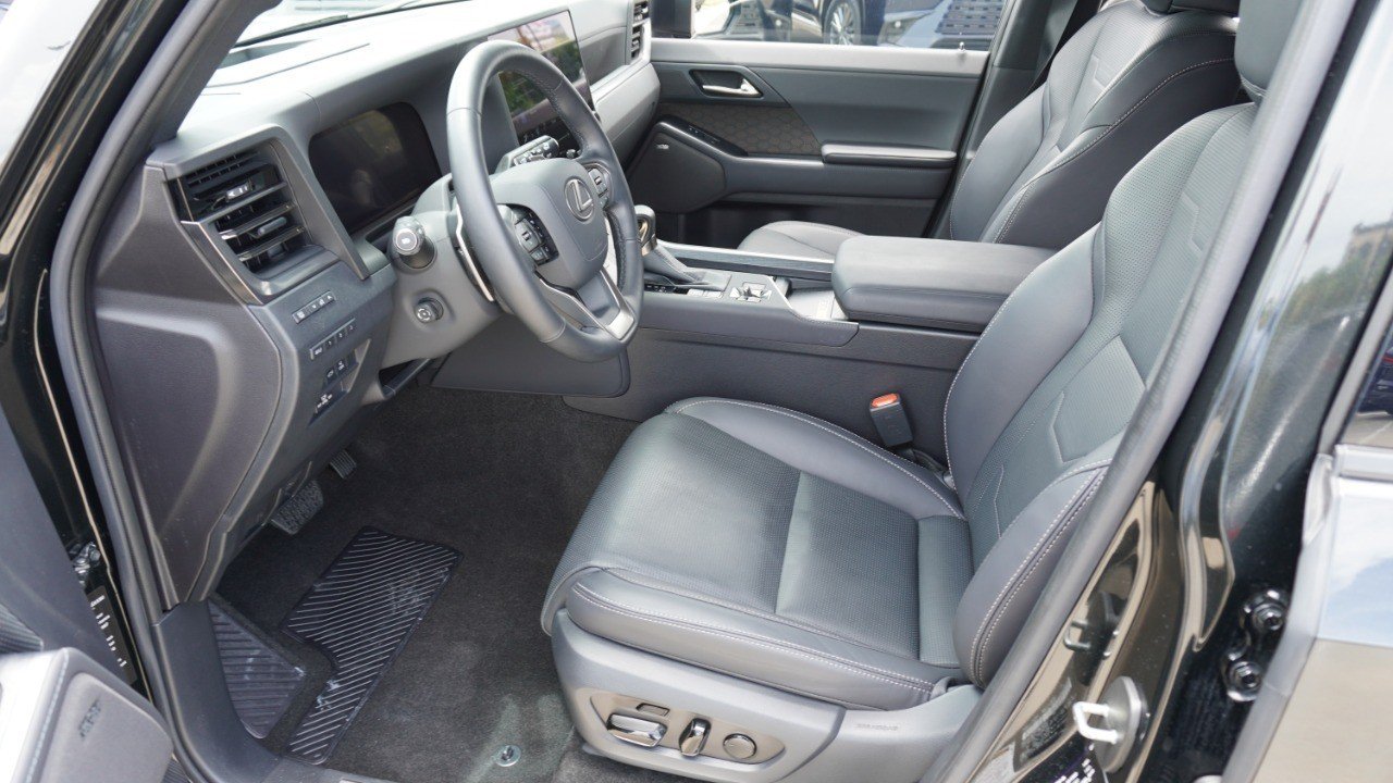 Certified Used 2025 CAVIAR Lexus GX 550 Luxury+ image 13