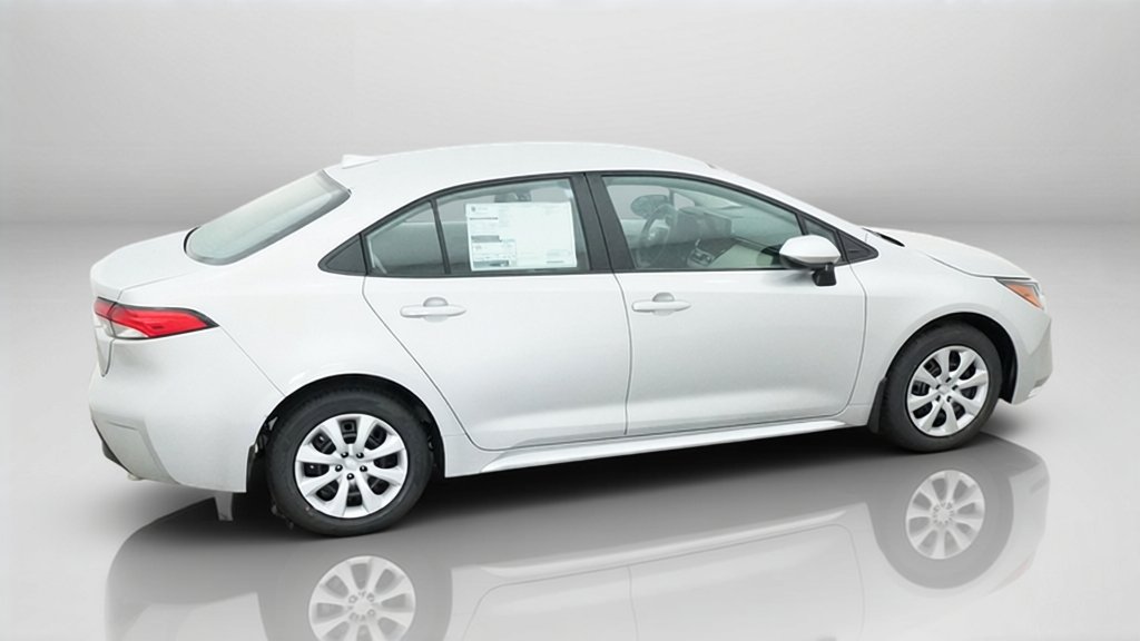 New 2027 Classic Silver Metallic Toyota LE image 8