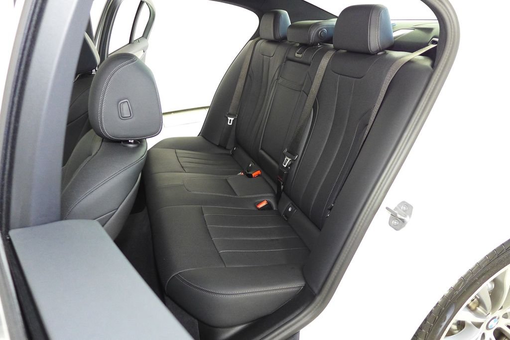 Used 2023 Alpine White BMW 530i image 21