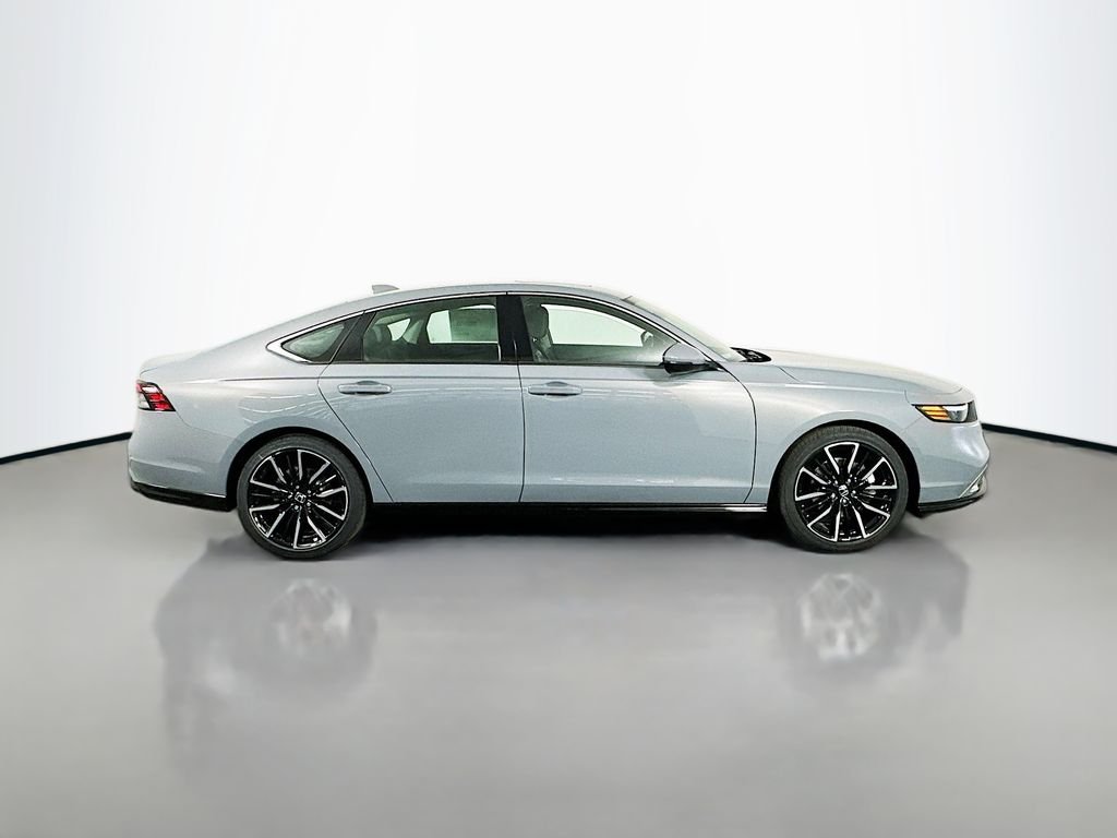 New 2026 Urban Gray Pearl Honda Touring image 8