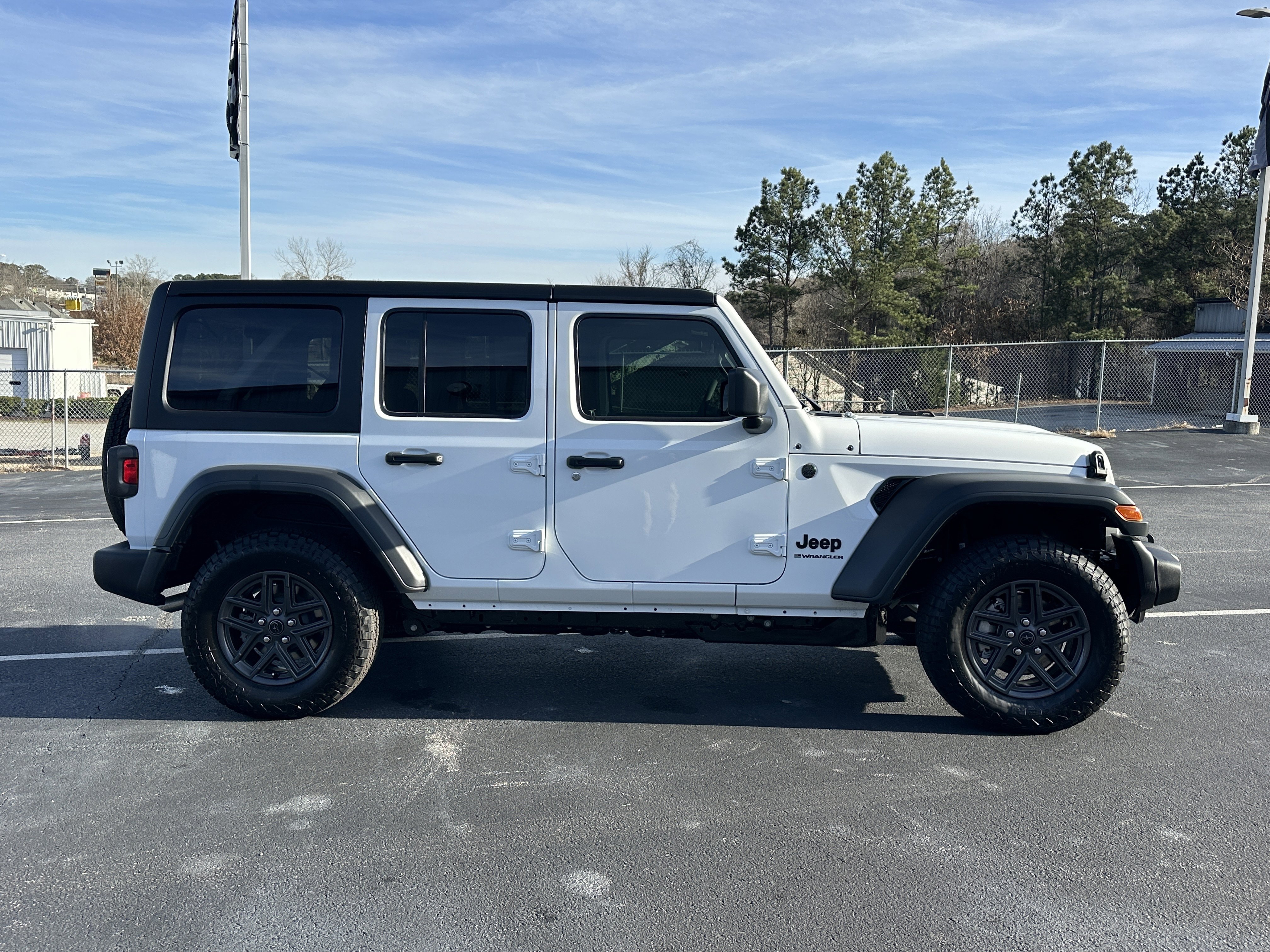 New 2026 Bright White Clear-Coat Exterior Paint Jeep Sport S image 9