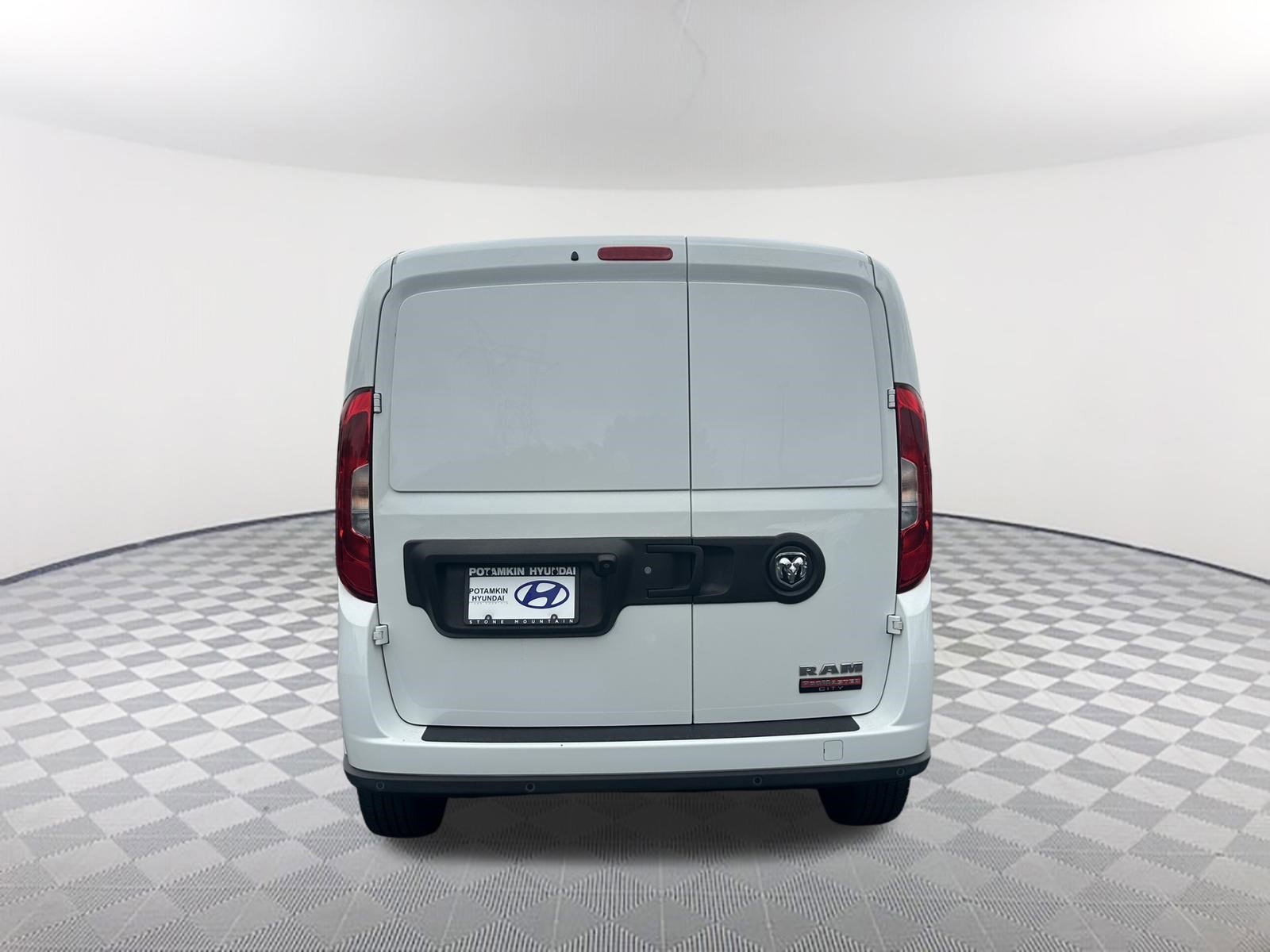 Used 2022 Bright White Ram Tradesman image 6