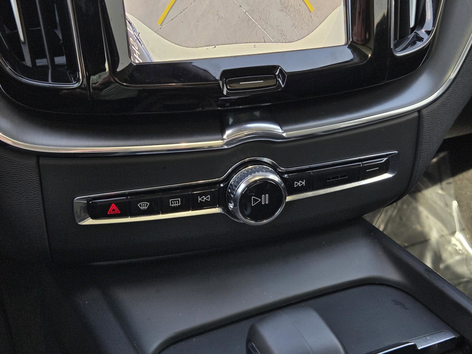 Used 2025 White Volvo Core image 23