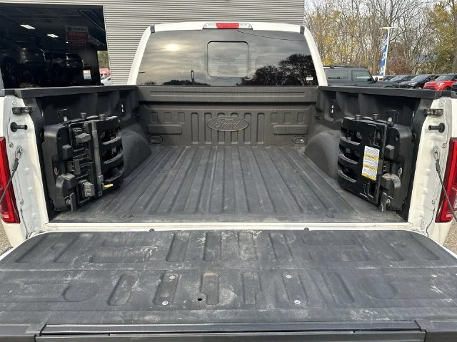 Used 2017 White Ford Limited image 29