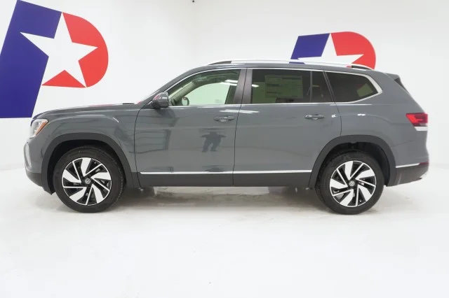 New 2026 Pure Gray Volkswagen 2.0T SEL image 10