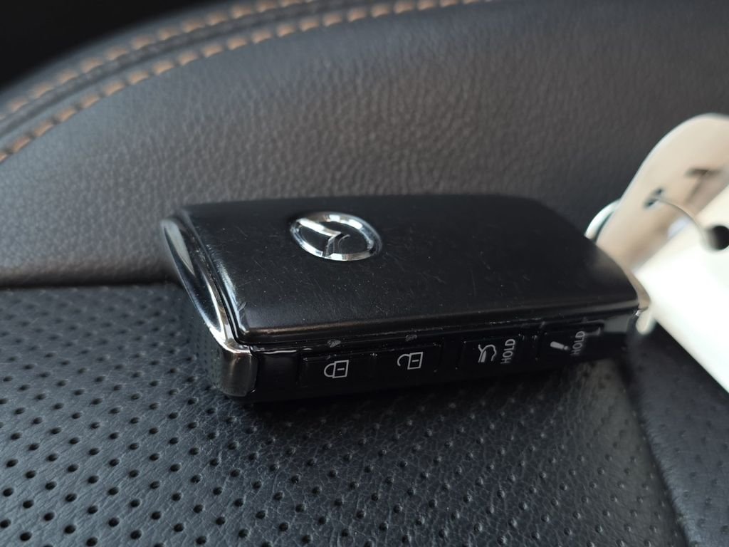 Used 2025 Silver Mazda 3.3 Turbo Preferred image 39