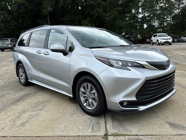 2025 Toyota Sienna 