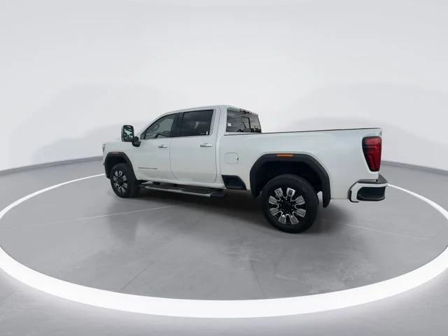 Used 2024 White GMC Denali image 6