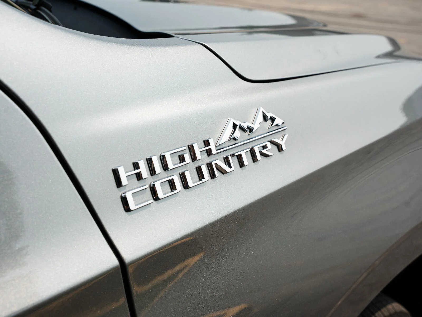 Used 2025 Sterling Gray Metallic Chevrolet High Country image 14