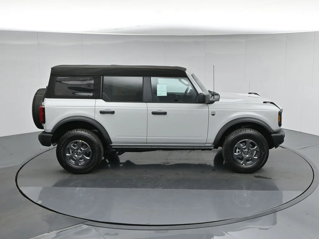 New 2026 Avalanche Gray Ford Big Bend image 37