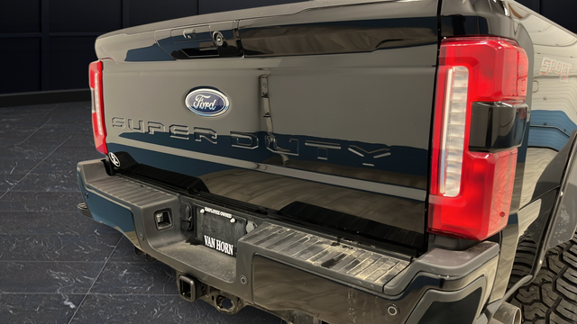 Used 2024 Agate Black Metallic Ford XLT image 39